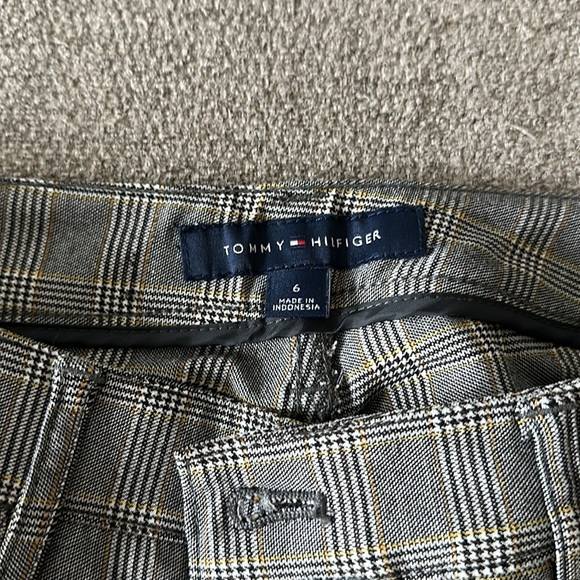 Tommy Hilfiger pants - Picture 3 of 6